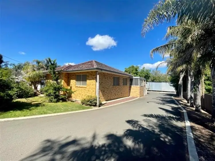 Main view of Homely house listing, 525-527 Armidale Road, Tamworth NSW 2340