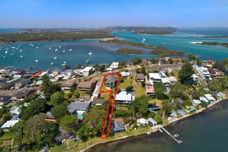 131 Marks Point Road, Marks Point NSW 2280