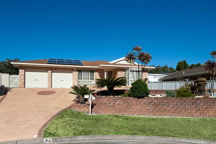 4 Baron Close, Valentine NSW 2280