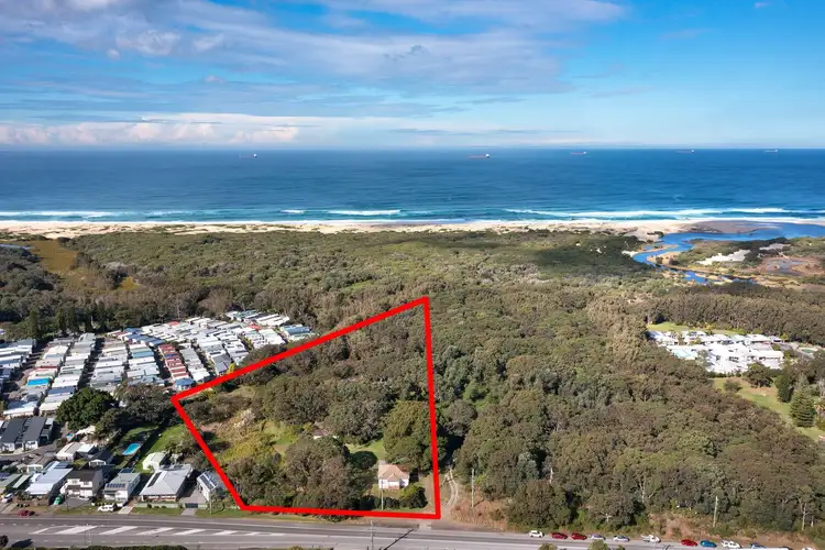 11 Kalaroo Road, Redhead NSW 2290