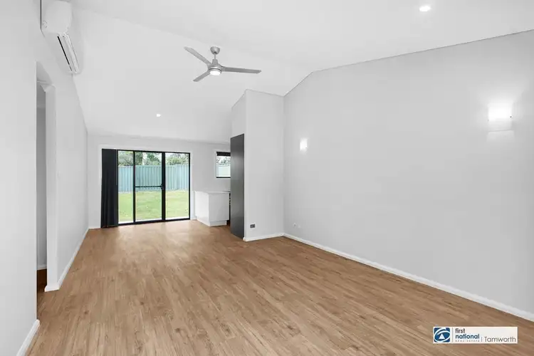 Fifth view of Homely villa listing, 1/19 Minnamurra Crescent, Hillvue NSW 2340