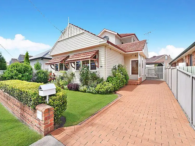 16 Turner Street, Belmont NSW 2280