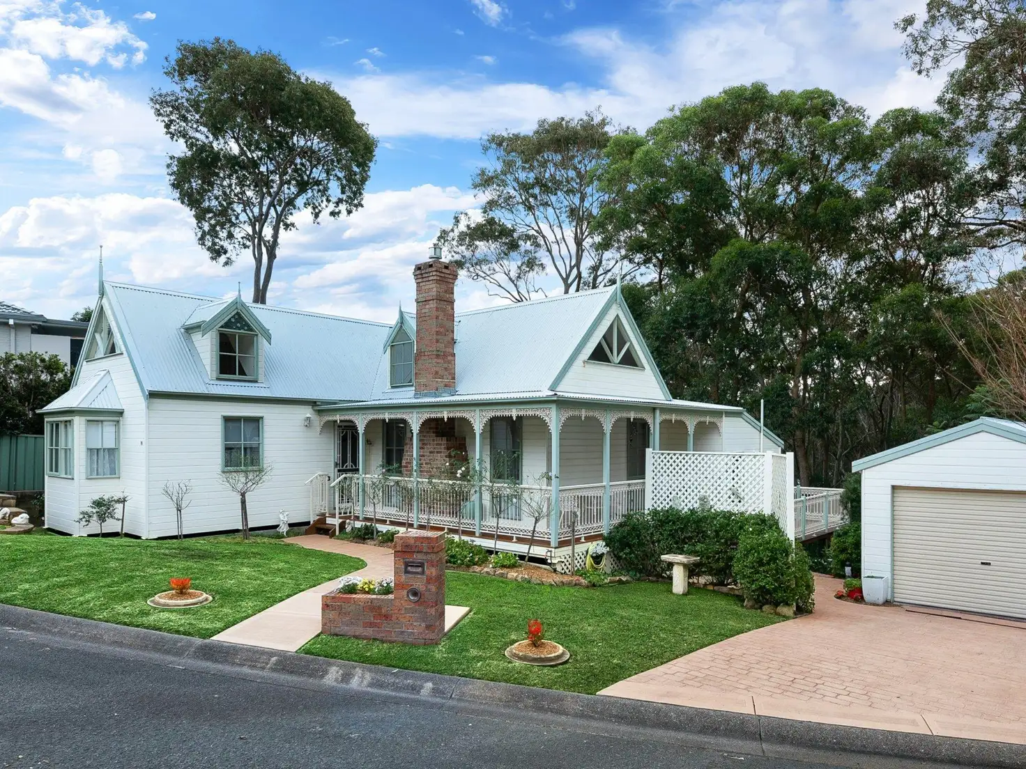 Main view of Homely house listing, 10 Jamescurt Close, Tingira Heights NSW 2290