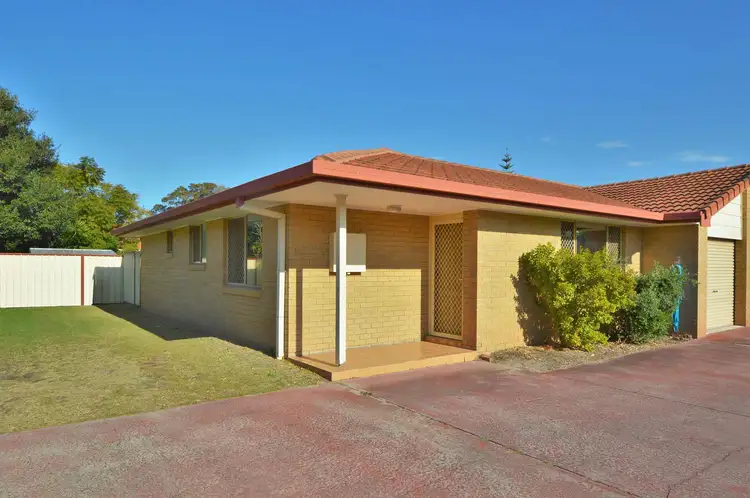 2/63 Melaleuca Drive, Yamba NSW 2464
