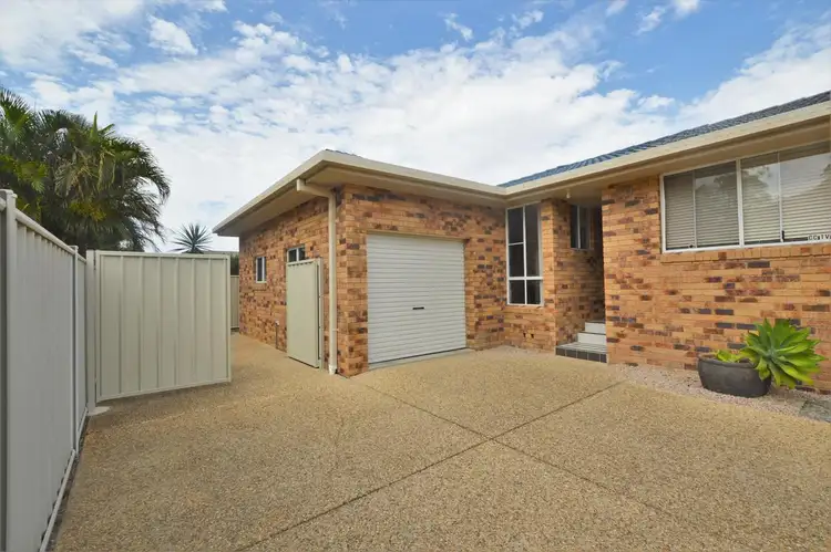 1/22 Waratah Avenue, Yamba NSW 2464