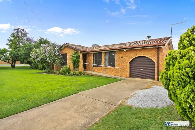 38 Oak Street, Tamworth NSW 2340