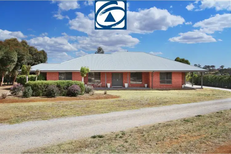 8 CASUARINA Drive, North Tamworth NSW 2340