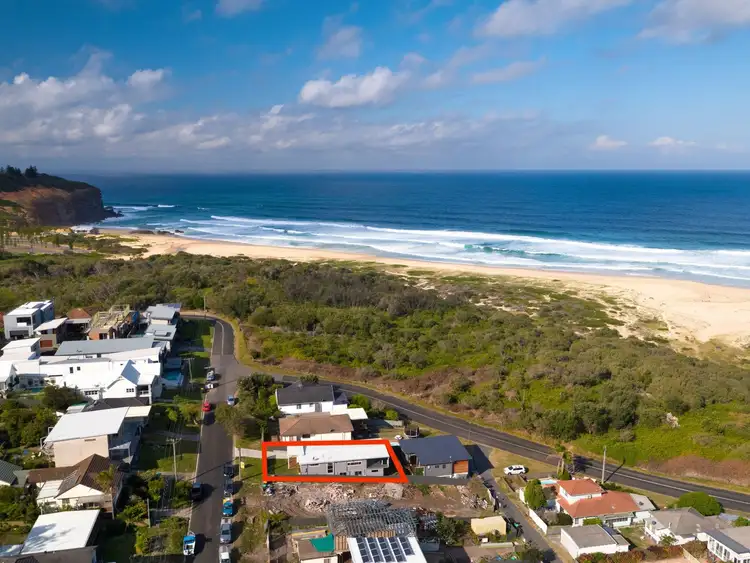 Second view of Homely house listing, 4 Dodds Street, Redhead NSW 2290