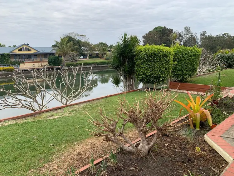 1/1 Newport Island Circuit, Yamba NSW 2464