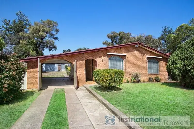 27 Warren Street, Tamworth NSW 2340