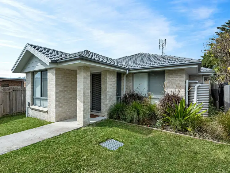 2 Ford Avenue, Mount Hutton NSW 2290