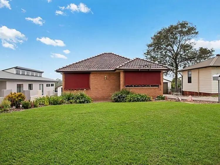 7 Leicester Avenue, Belmont North NSW 2280