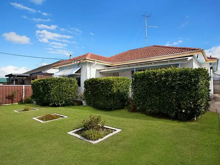 17 McEwan Street, Belmont South NSW 2280