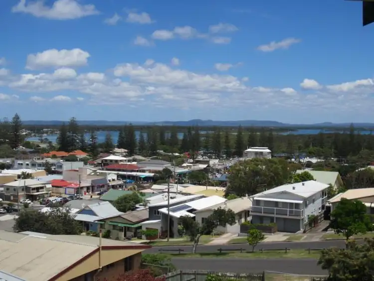 4/11 Campbells Lane, Yamba NSW 2464