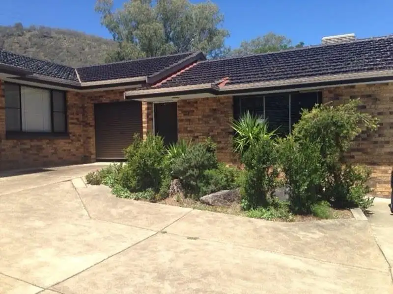 Main view of Homely unit listing, 2/26 Valley Drive, Tamworth NSW 2340