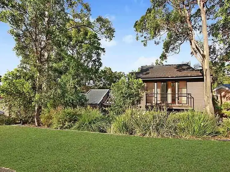 15 Dalwood Close, Eleebana NSW 2282