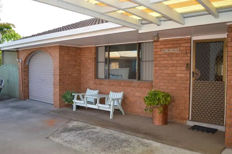 Main view of Homely semi-detached listing, 1/9 Hakea Avenue, Yamba NSW 2464