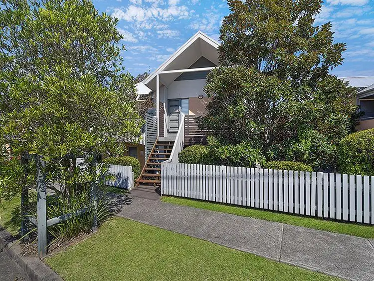 2/2 Gardner Street, Dudley NSW 2290