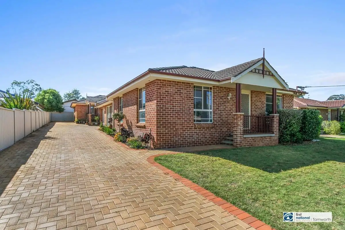 Main view of Homely unit listing, 1/19 John Street, South Tamworth NSW 2340