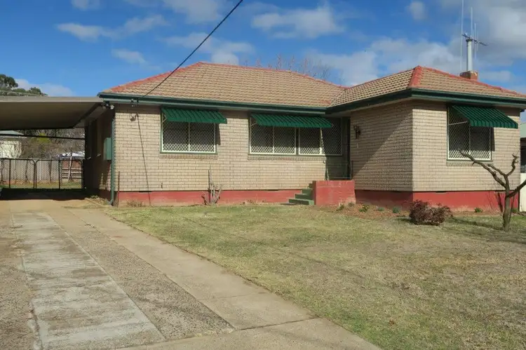 38 Goorawin Road, Orange NSW 2800