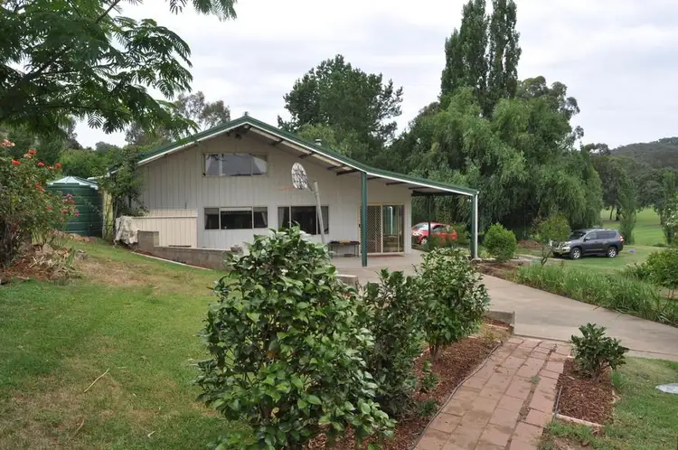 229 Wynyard Street, Tumut NSW 2720