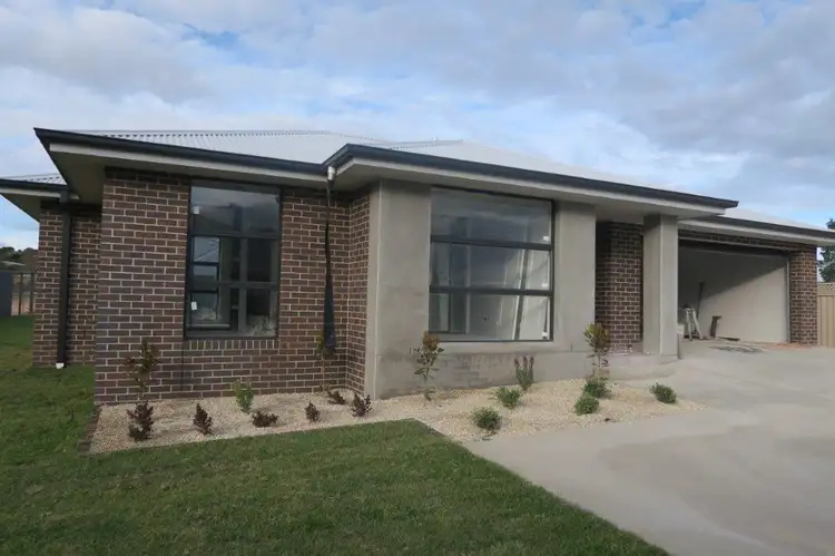 10 Patmos Place, Orange NSW 2800