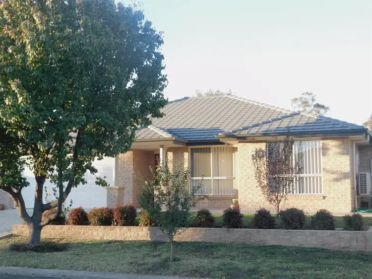 16 Gungurru Close, Calala NSW 2340
