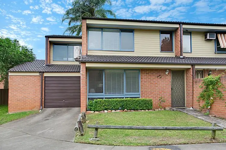 31/15-19 Fourth Avenue, Macquarie Fields NSW 2564