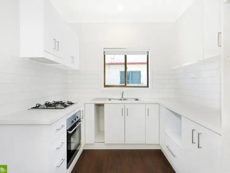 12 Hurt Parade, Unanderra NSW 2526
