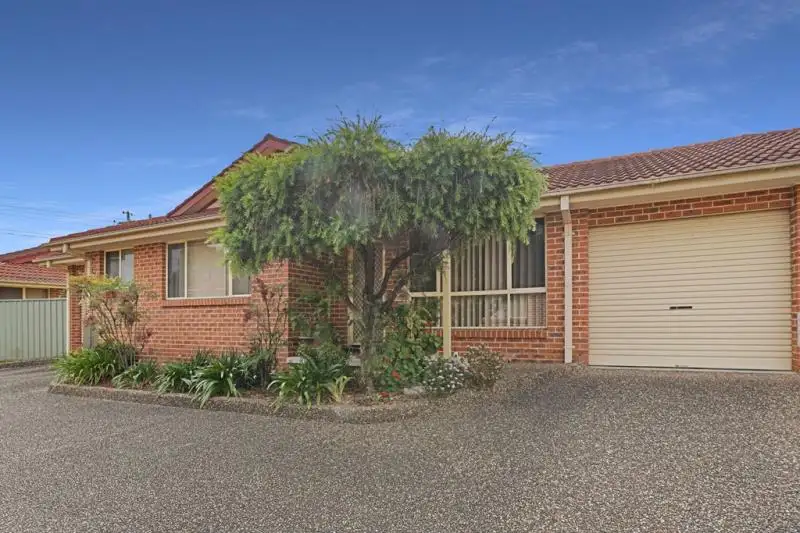 Main view of Homely villa listing, 2/10-12 Gordon Avenue *, Ingleburn NSW 2565