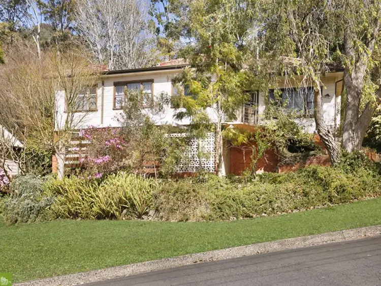 4 Cudgee Crescent, Mount Kembla NSW 2526