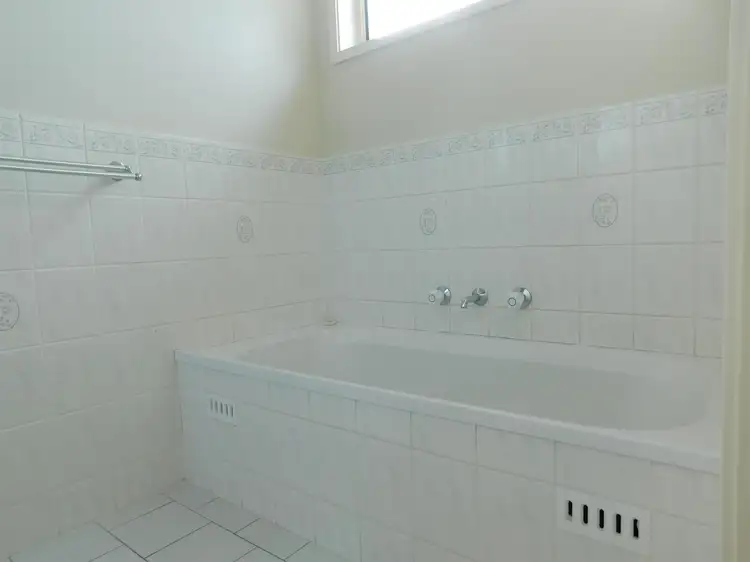 Fifth view of Homely unit listing, 5/6 Thibault Street, South Tamworth NSW 2340