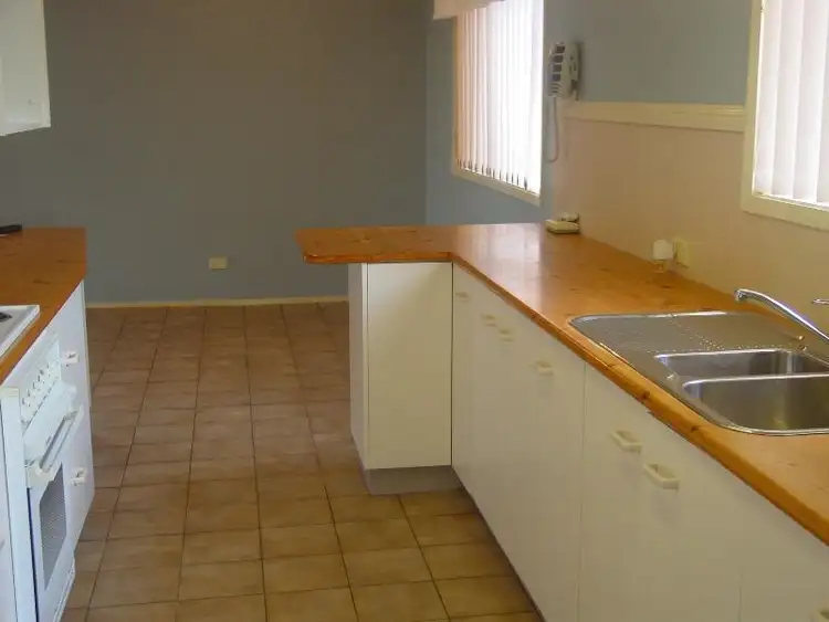 Sixth view of Homely house listing, 2 Moorlan Avenue, Killarney Vale NSW 2261