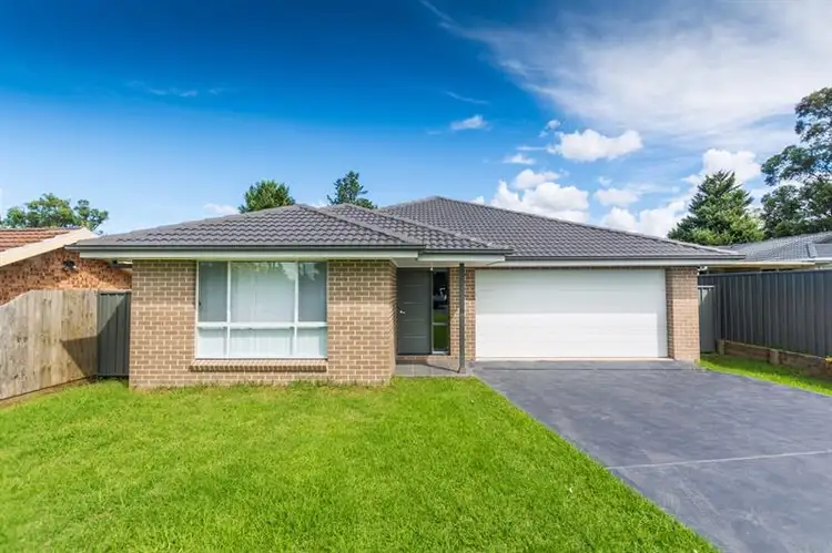 2c Chapman Street, Tahmoor NSW 2573