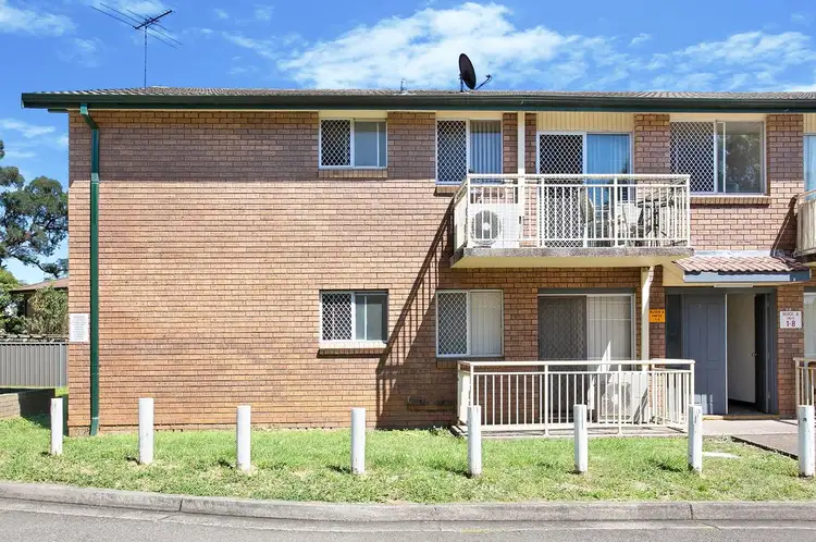 Main view of Homely unit listing, 5/16 Derby Street, Minto NSW 2566