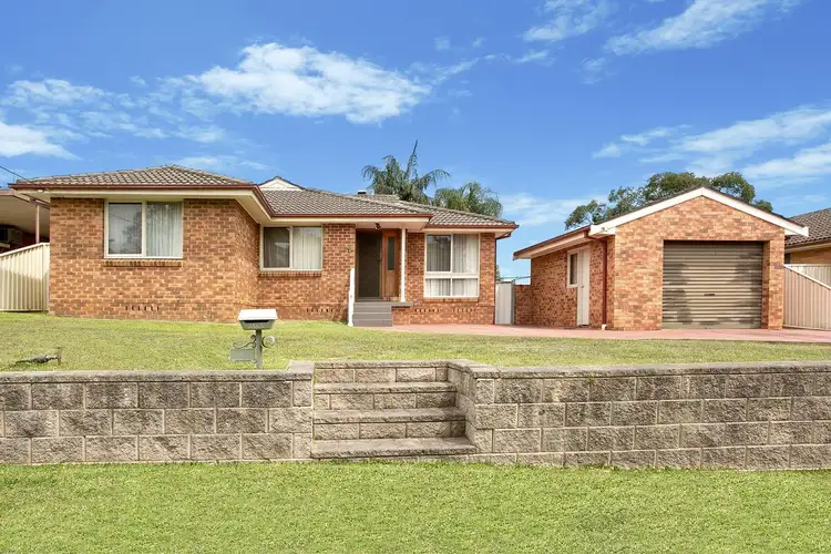3 Simone Crescent, Casula NSW 2170