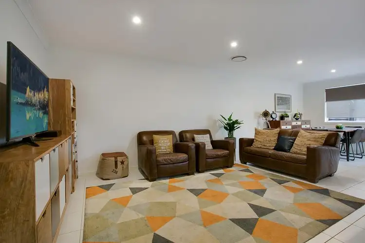 Third view of Homely house listing, 7 Highland Close, Macquarie Links NSW 2565