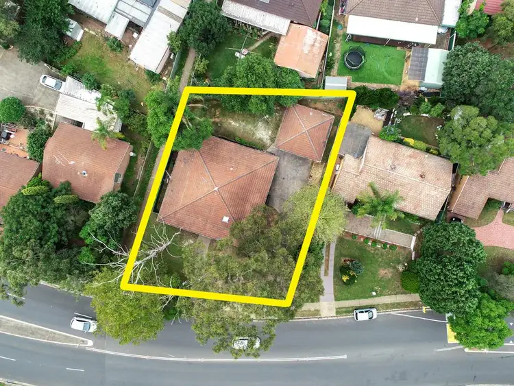 6 Woodhouse Drive, Ambarvale NSW 2560