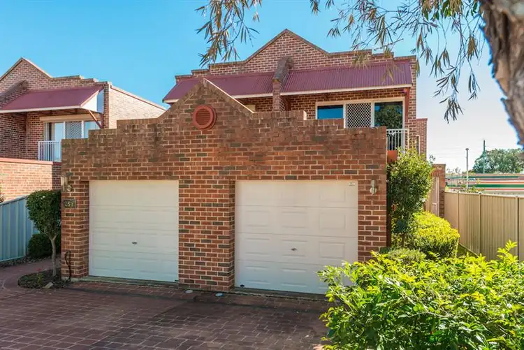 25 Lionel Street, Ingleburn NSW 2565