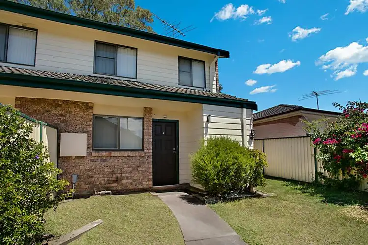 6/7 Macquarie Road, Ingleburn NSW 2565