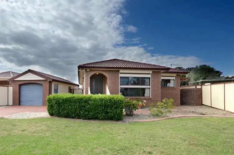 15 Quarry Road, Bossley Park NSW 2176