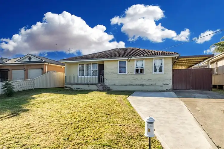 8 Shakespeare Street, Campbelltown NSW 2560