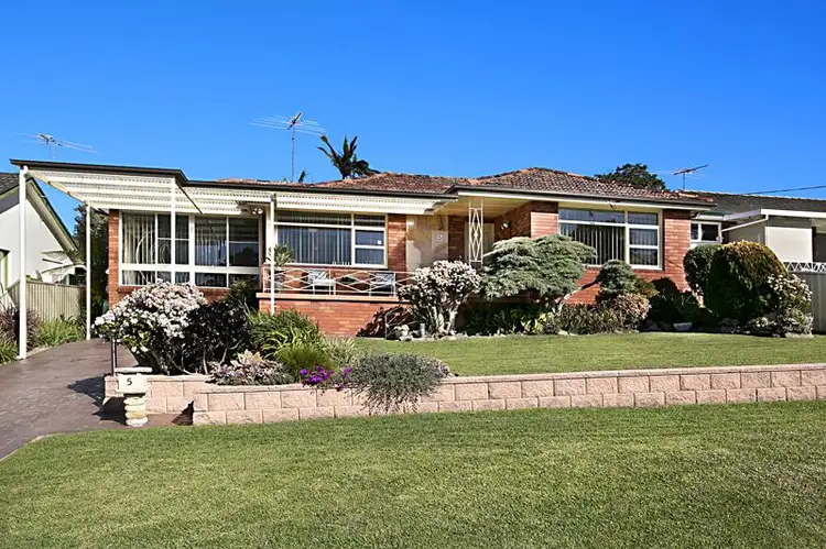 5 Richmond Crescent, Campbelltown NSW 2560