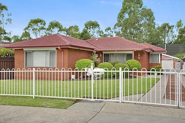 41 Foveaux Avenue, Lurnea NSW 2170