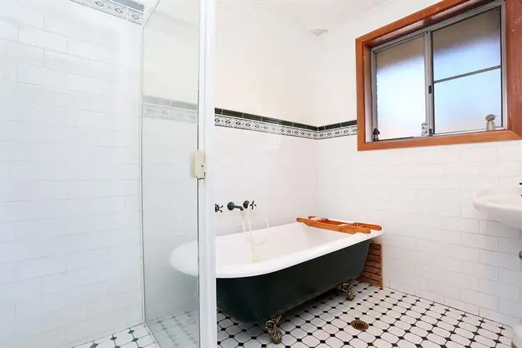 Fifth view of Homely house listing, 10 Fairlawn Close, Lansvale NSW 2166