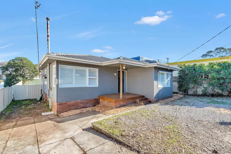 5 Fairfield Road, Woodpark NSW 2164