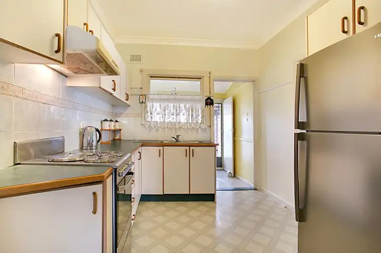 Fifth view of Homely house listing, 1/20 Waratah Crescent, Macquarie Fields NSW 2564