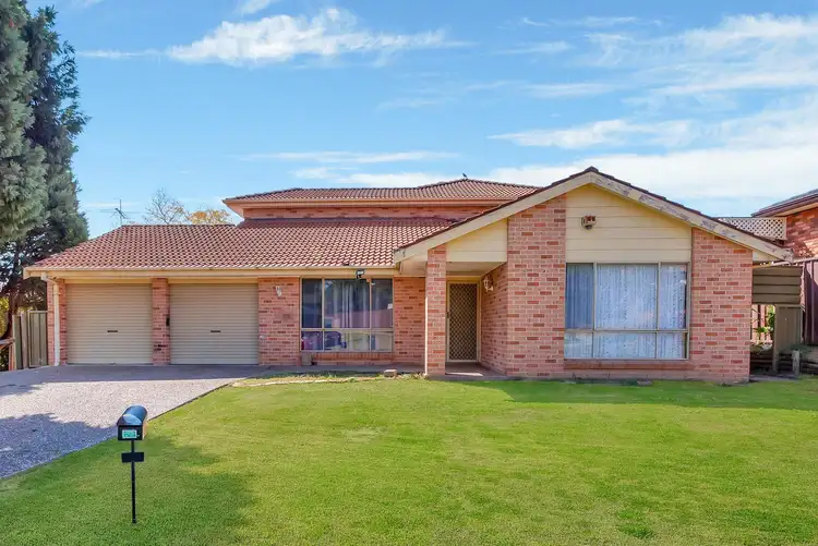 5 Peat Close, Eagle Vale NSW 2558