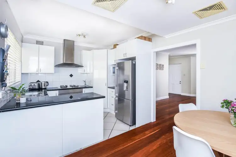 Sixth view of Homely house listing, 5/51 Lynwood Avenue, Dee Why NSW 2099