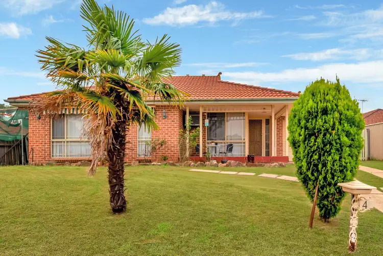 4 Kite Close, Green Valley NSW 2168